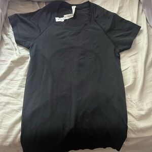 black lululemon swiftly tech 2.0 short sleeve training shirt